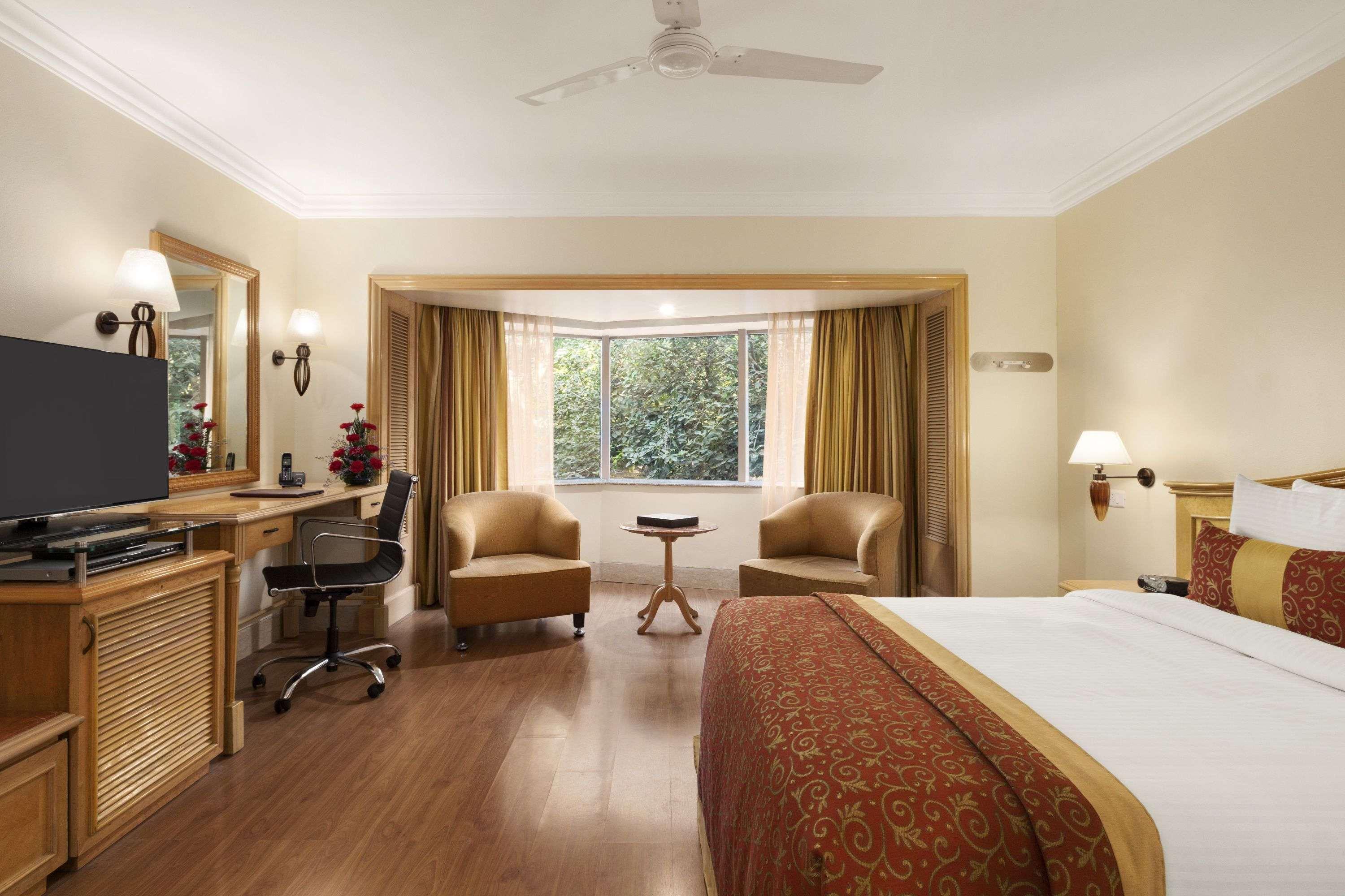 Hotel Ramada Plaza By Wyndham Palm Grove à Bombay Extérieur photo A room at the Taj Bengal