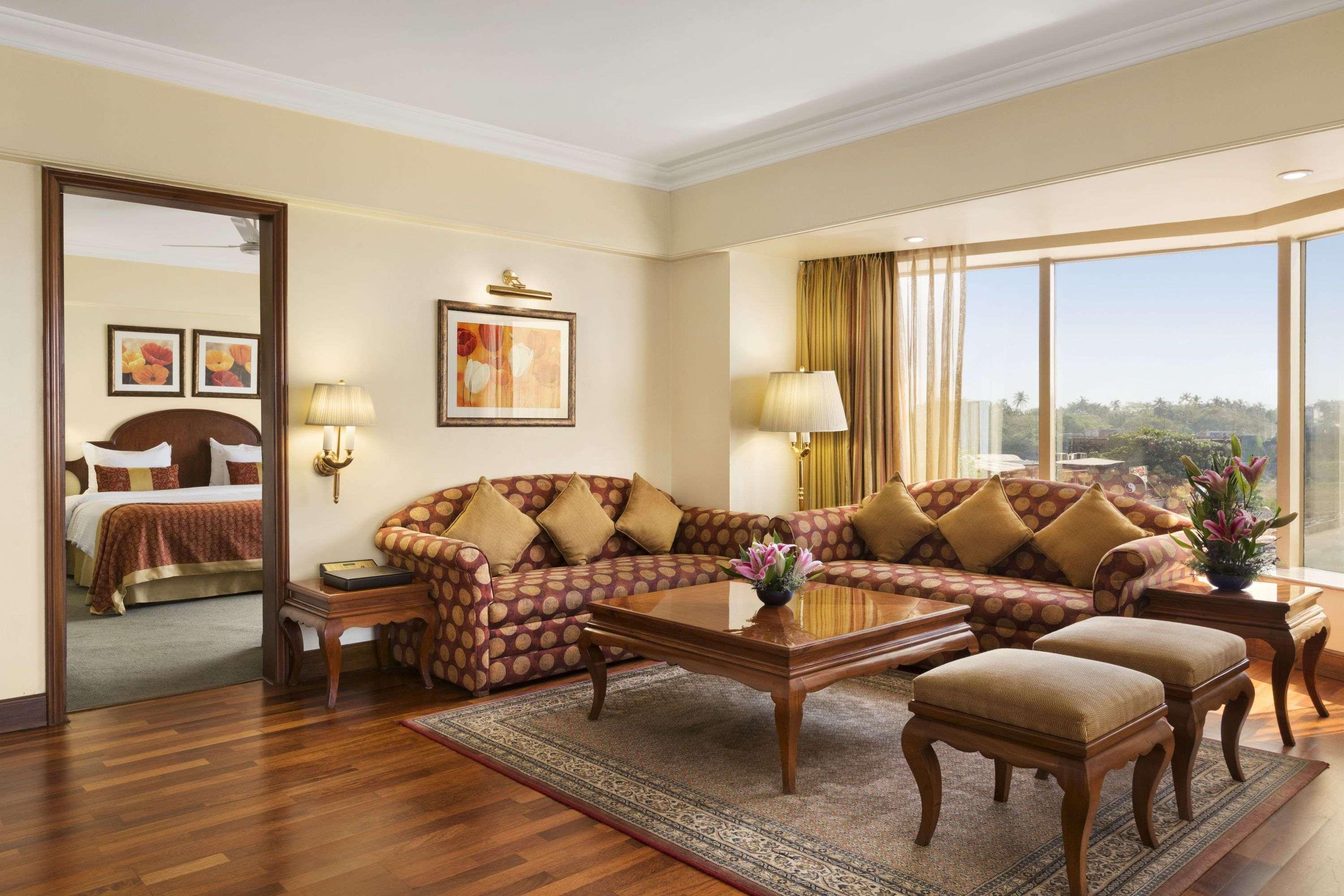 Hotel Ramada Plaza By Wyndham Palm Grove à Bombay Chambre photo A suite at the Taj Mahal Palace, Mumbai