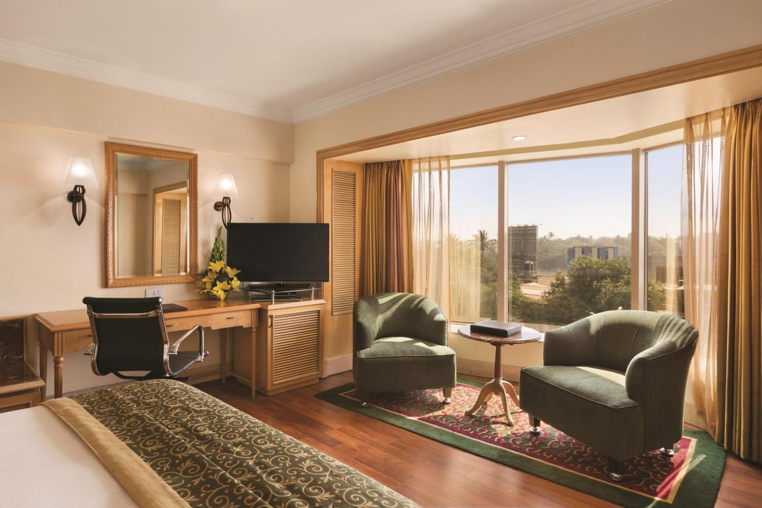 Hotel Ramada Plaza By Wyndham Palm Grove à Bombay Extérieur photo